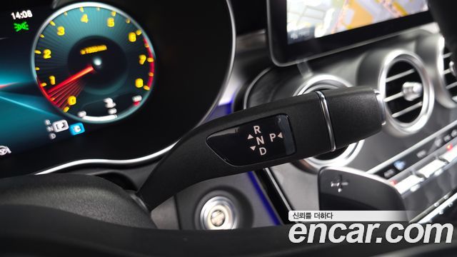 Mercedes-Benz C-Class 2023 — photo 12
