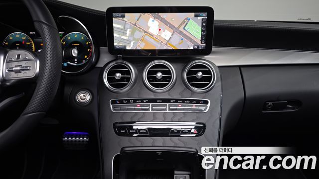 Mercedes-Benz C-Class 2023 — photo 20