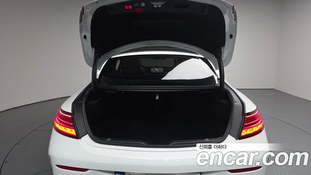 Mercedes-Benz C-Class 2023 — photo 26
