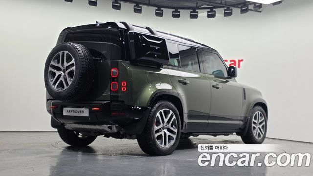 Land Rover Defender 2026 — photo 2
