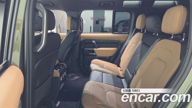 Land Rover Defender 2026 — photo 4