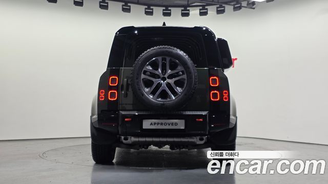 Land Rover Defender 2026 — photo 6