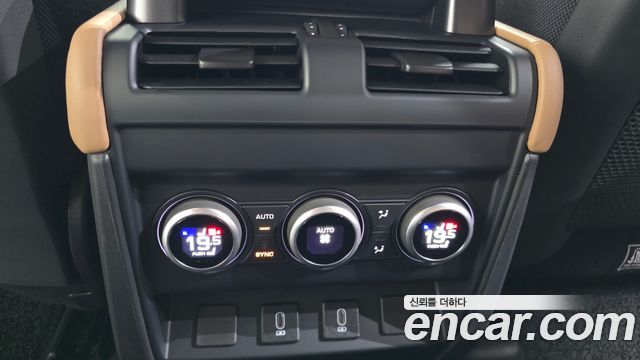 Land Rover Defender 2026 — photo 18