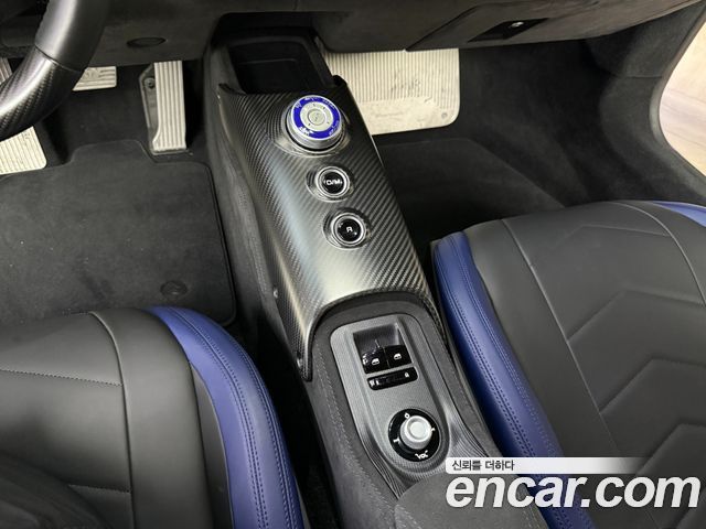 Maserati MC20 2022 — photo 9