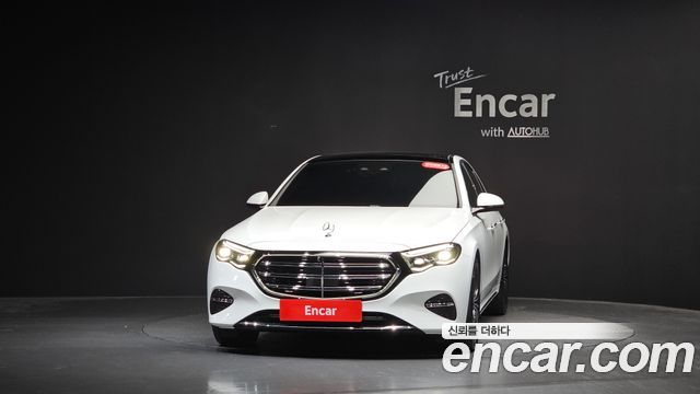 Mercedes-Benz E-Class 2024 — photo 3