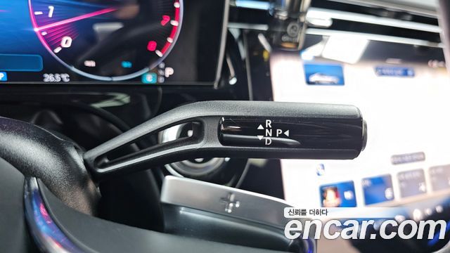 Mercedes-Benz E-Class 2024 — photo 12