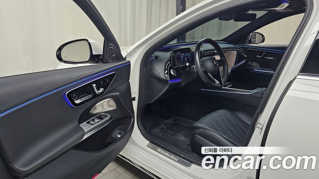 Mercedes-Benz E-Class 2024 — photo 13