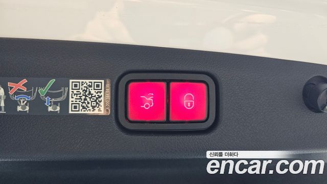 Mercedes-Benz E-Class 2024 — photo 23