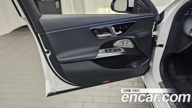 Mercedes-Benz E-Class 2024 — photo 14