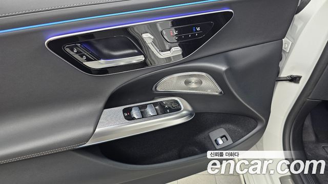 Mercedes-Benz E-Class 2024 — photo 28