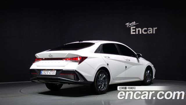 Hyundai AVANTE 2024 — photo 2