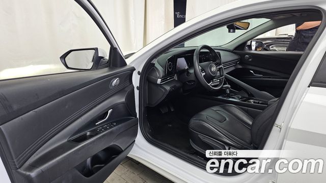 Hyundai AVANTE 2024 — photo 13