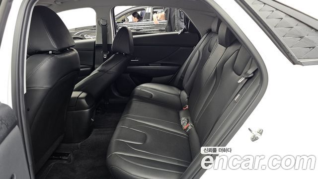 Hyundai AVANTE 2024 — photo 16