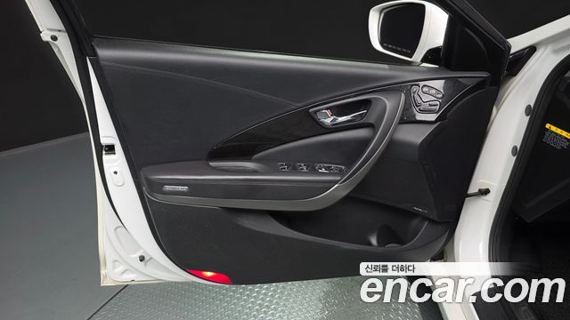 Hyundai Grandeur 2016 — photo 14