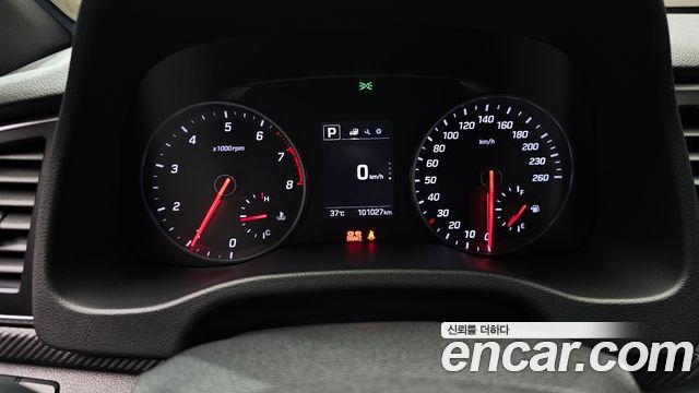 Hyundai AVANTE 2018 — photo 11