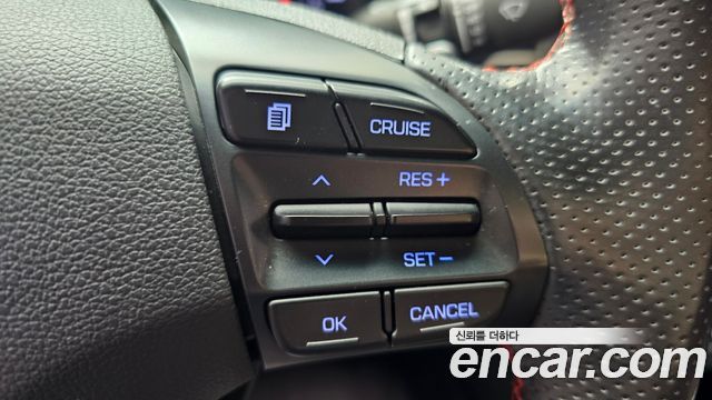 Hyundai AVANTE 2018 — photo 21