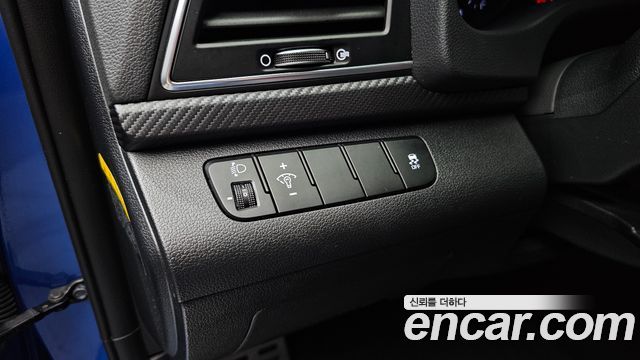 Hyundai AVANTE 2018 — photo 26