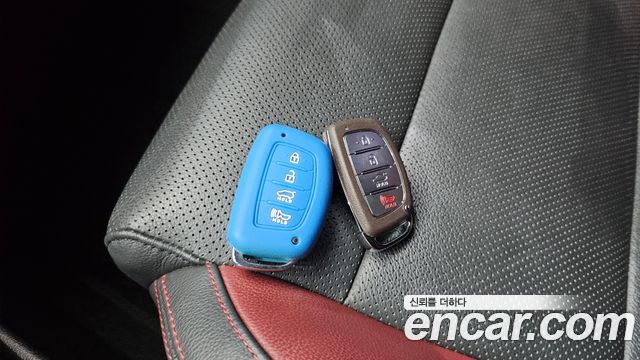 Hyundai AVANTE 2018 — photo 28