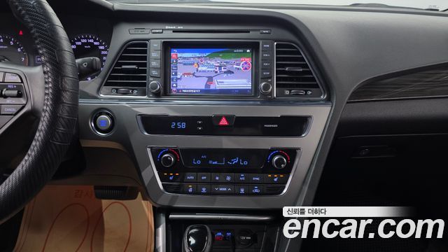Hyundai Sonata 2015 — photo 16
