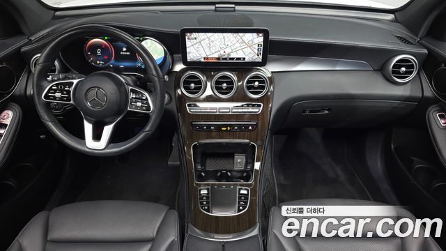 Mercedes-Benz GLC-Class 2020 — photo 10