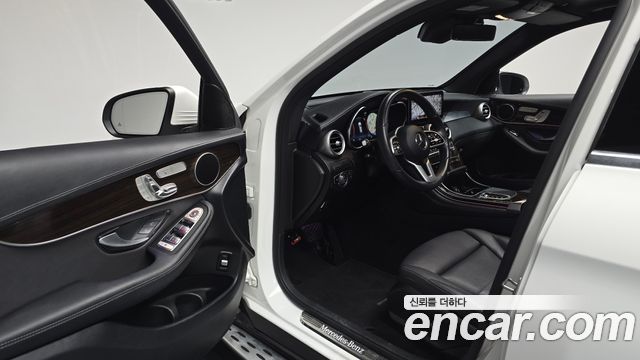 Mercedes-Benz GLC-Class 2020 — photo 13