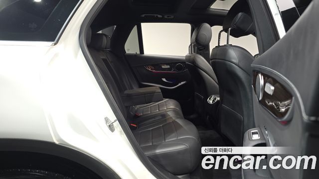 Mercedes-Benz GLC-Class 2020 — photo 18