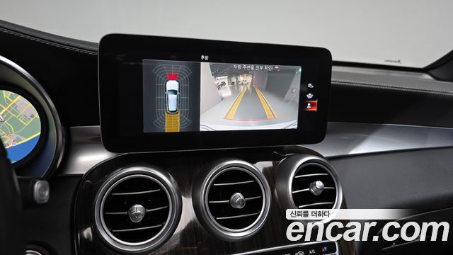 Mercedes-Benz GLC-Class 2020 — photo 21