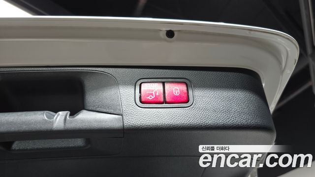Mercedes-Benz GLC-Class 2020 — photo 26