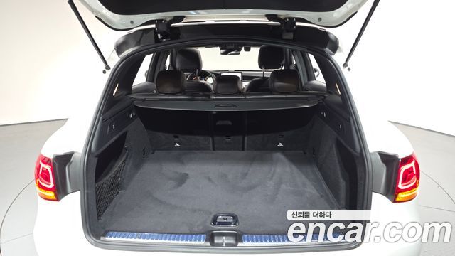 Mercedes-Benz GLC-Class 2020 — photo 28