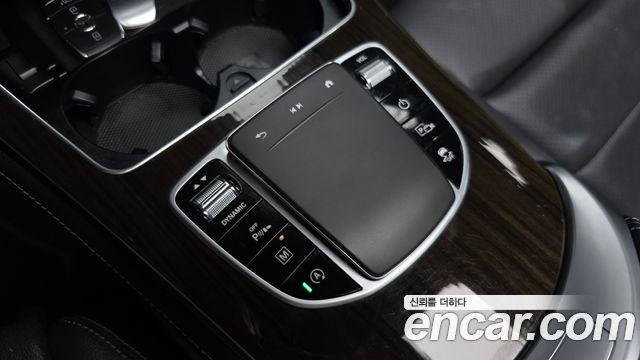 Mercedes-Benz GLC-Class 2020 — photo 33