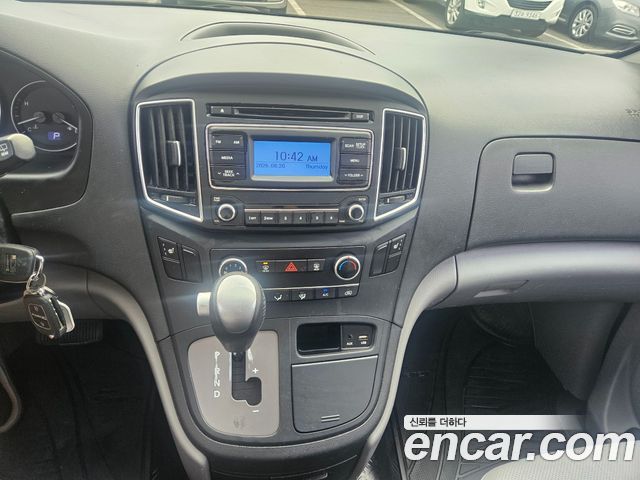 Hyundai Starex 2019 — photo 13