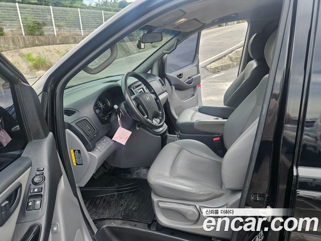 Hyundai Starex 2019 — photo 15