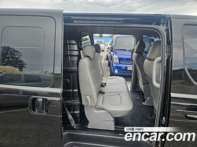 Hyundai Starex 2019 — photo 16