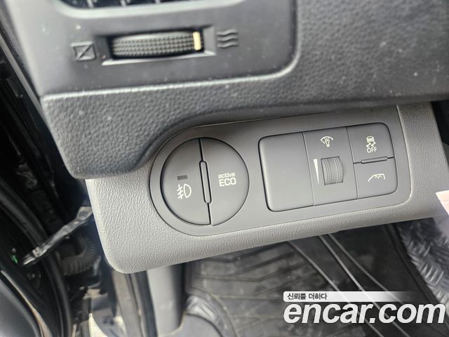 Hyundai Starex 2019 — photo 17