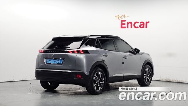 Peugeot 2008 2022 — photo 2