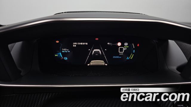 Peugeot 2008 2022 — photo 11