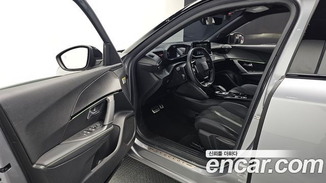 Peugeot 2008 2022 — photo 13