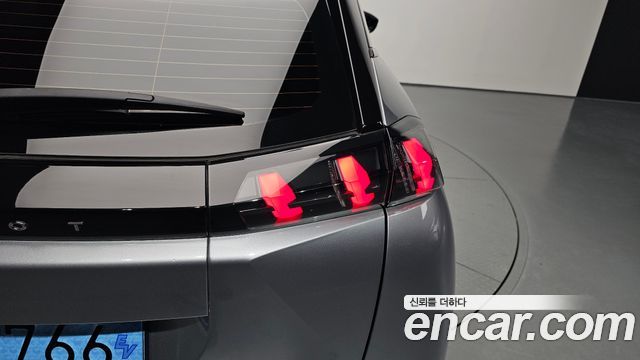 Peugeot 2008 2022 — photo 9