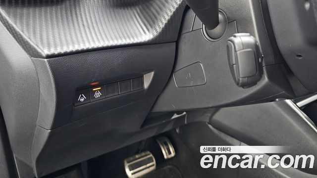 Peugeot 2008 2022 — photo 30