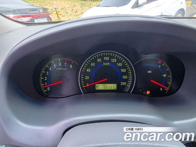 Kia Canival 2010 — photo 4