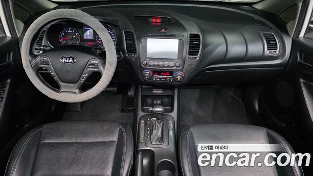 Kia K3 2015 — photo 7