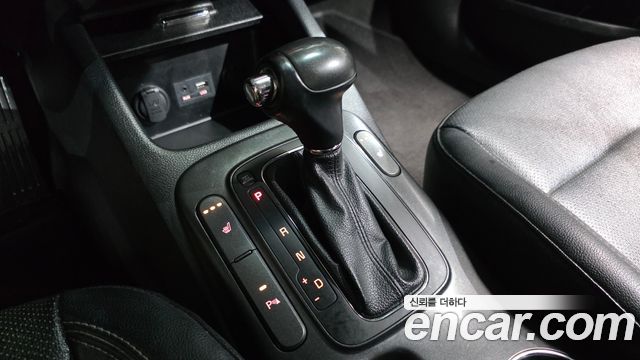 Kia K3 2015 — photo 9