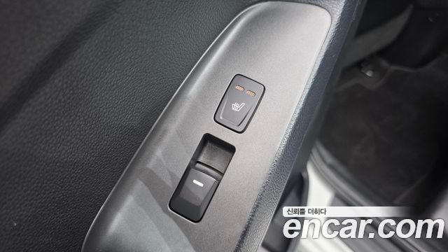 Kia K3 2015 — photo 18