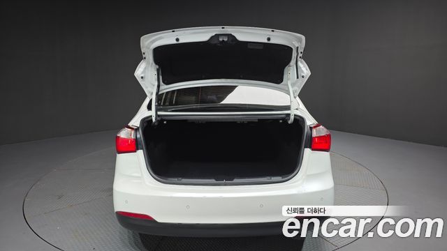 Kia K3 2015 — photo 20