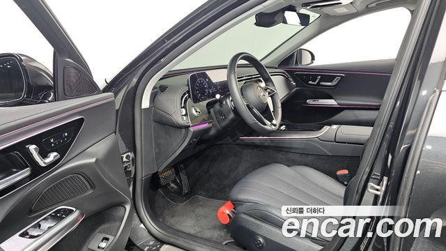 Mercedes-Benz E-Class 2025 — photo 13