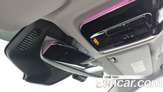 Mercedes-Benz E-Class 2025 — photo 25