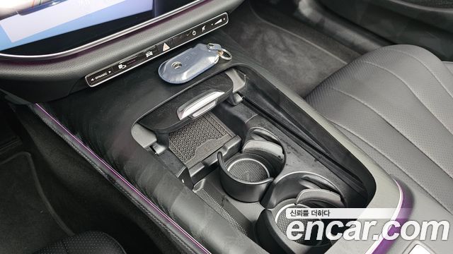 Mercedes-Benz E-Class 2025 — photo 27