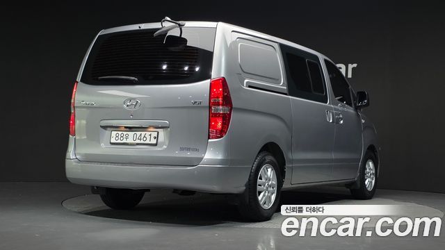 Hyundai Starex 2017 — photo 2
