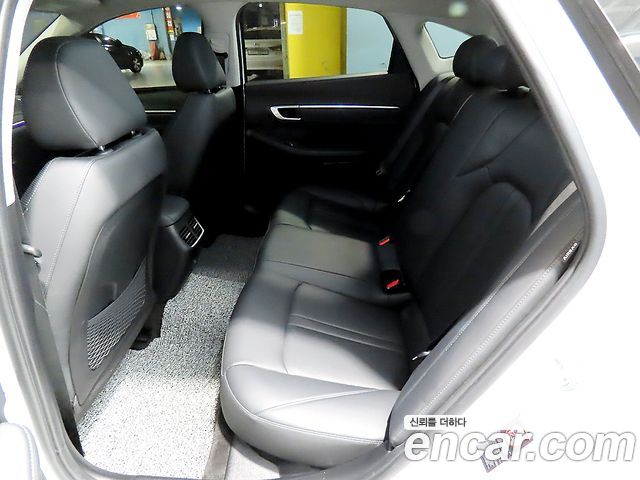 Hyundai Sonata 2022 — photo 18