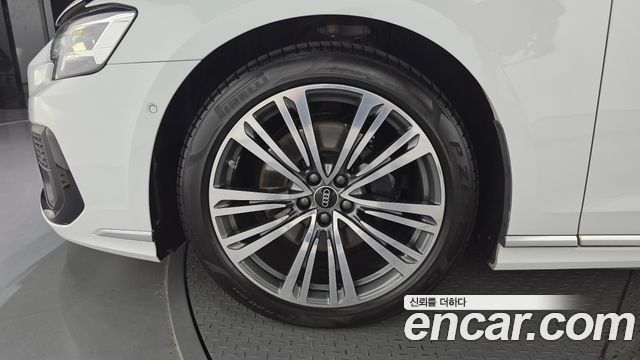 Audi A8 2023 — photo 5